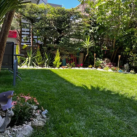 Сasa de vacaciones Electra Garden House