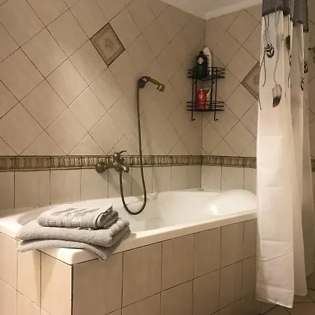 Electra Garden House