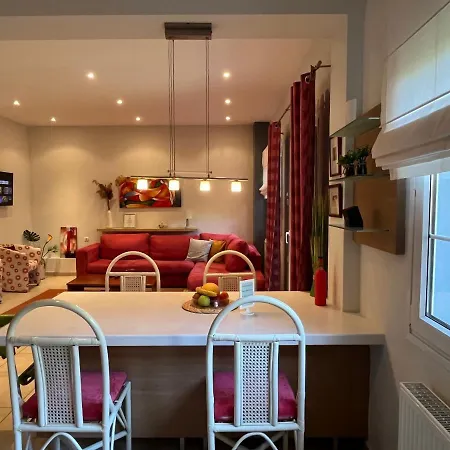 Electra Garden House Feriehus